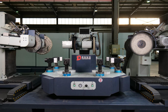 satın al Çeşitli iş parçasının özellikleri için ayarlanabilir döner tekerleklerle yüksek hassasiyetli otomatik robot cilalayıcı Çevrimiçi üretim