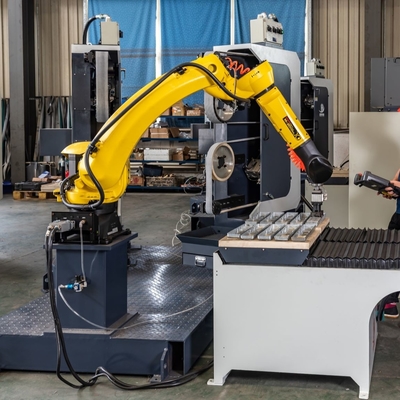 ISO Paslanmaz Çelik Otomobil Parçaları Robotik Poliş Makinesi