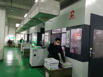 Çok istasyonlu CNC cilalama sistemi makinesi X Y iletim için kaydırma ile yüksek hassasiyetli dişli rafı