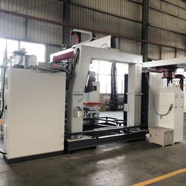 Sıhhi Tesisat Parçaları İçin Çift Robot Pirinç Basınçlı Döküm Makinesi