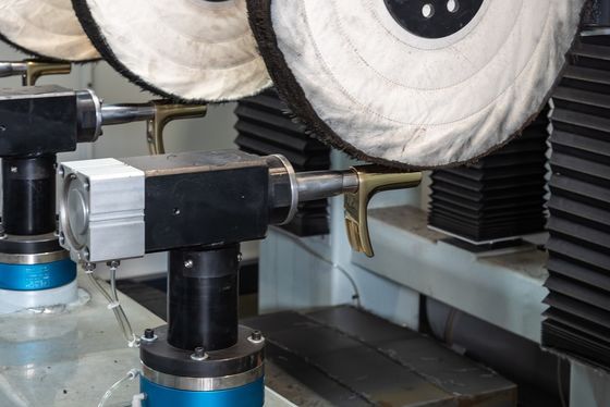 Yüzey İşlem için Programlanabilir Parlatıcı Tekerlek CNC Parlatma Makinesi